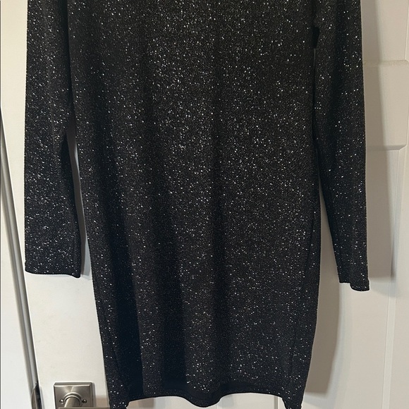 Elegant Black Sparkle Dress - Picture 3 of 9